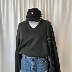 Brooks Brothers Merino wool preppy style V-neck Sweater Green.